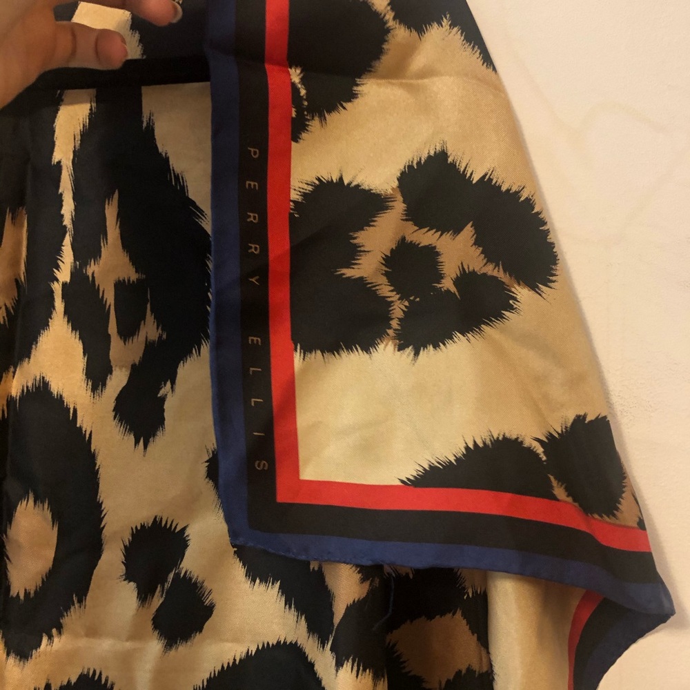 PERRY ELLIS Head/ Neck Scarf
